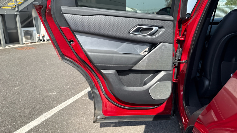 Land Rover Range Rover Velar 2.0 D200 R-Dynamic SE 5dr Auto Diesel Estate